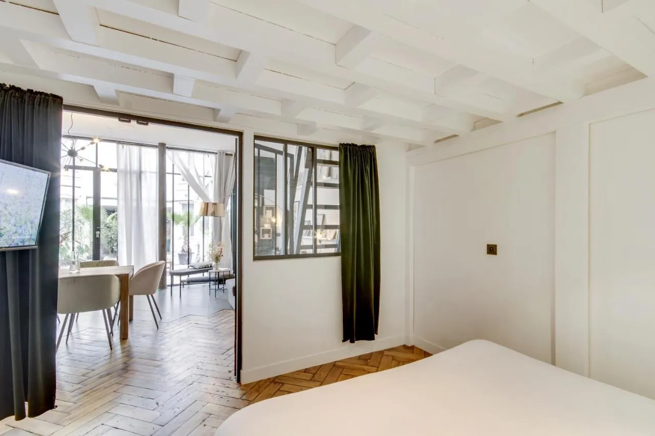 Appartement Chez Colette Canal St Martin Parijs