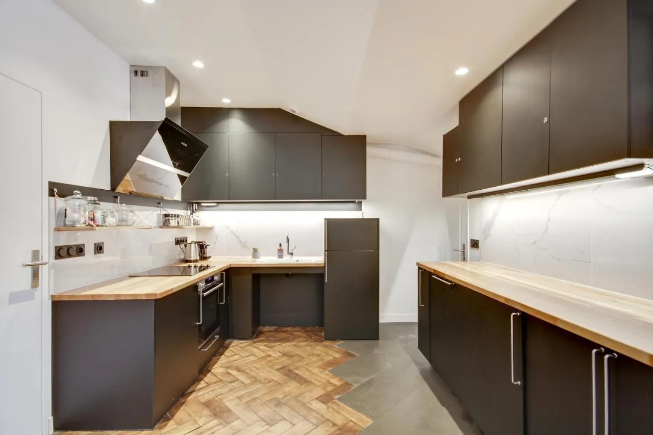Appartement Chez Colette Canal St Martin Parijs