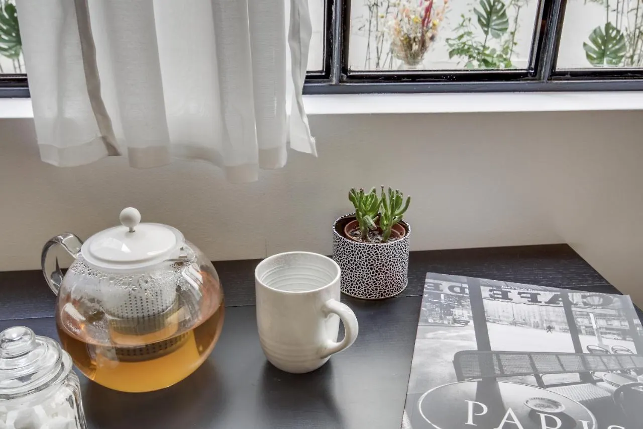 Chez Colette Canal St Martin Apartment *